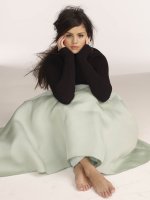 Selena-Gomez-Feet-1358268.jpg