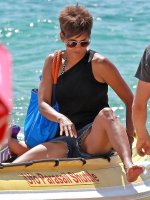 Halle-Berry-Feet-1442315.jpg