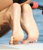 Rihanna-Feet-1706133.jpg