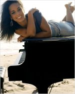 Alicia-Keys-Feet-121681.jpg