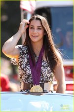 aly-raisman-homecoming-parade-01 (1).jpg