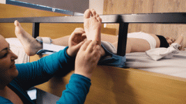 tt0168blondienatalya_foot.gif