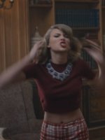 taylor_swift_s_belly_button_in_blank_space__mv__by_1989_swift_dg2vgpi-375w.jpg