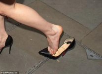 Anya-Taylor-Joy-Feet-7974720.jpg