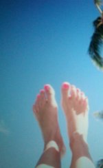 Tiffany-Thornton-Feet-416959.jpg