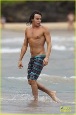 Tyler Blackburn 4.jpg