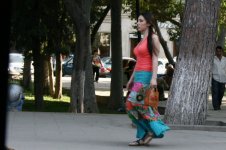 2333110530d66699e363bah0Azeri girl.jpg