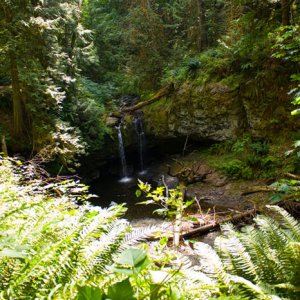 awesome l'il waterfall