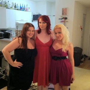 me, Scarlett Lush and Whitney Morgan before filming tickle clips!