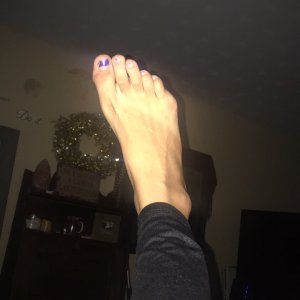 Trying to sell foot photo