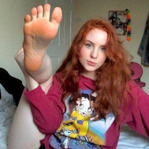 redhead_girl_s_beautiful_orange_foot__read_des__by_f3rch0w_de2bis5-414w-2x.jpg