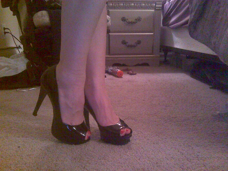 Barefoot in my sexy shoes