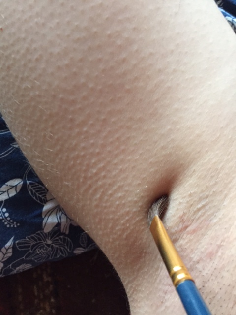 Goosebumps from a tiny brush, hehehe