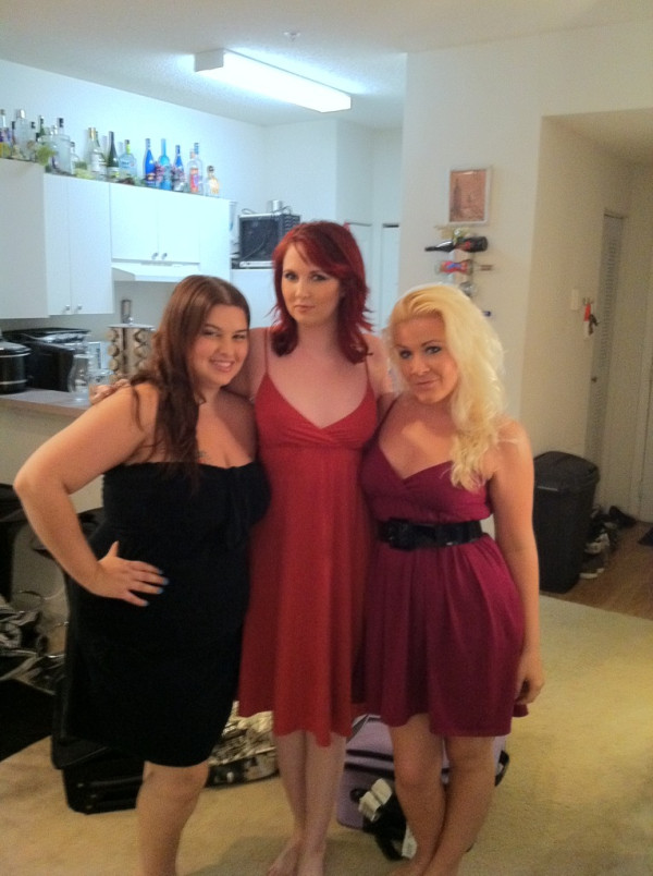 me, Scarlett Lush and Whitney Morgan before filming tickle clips!