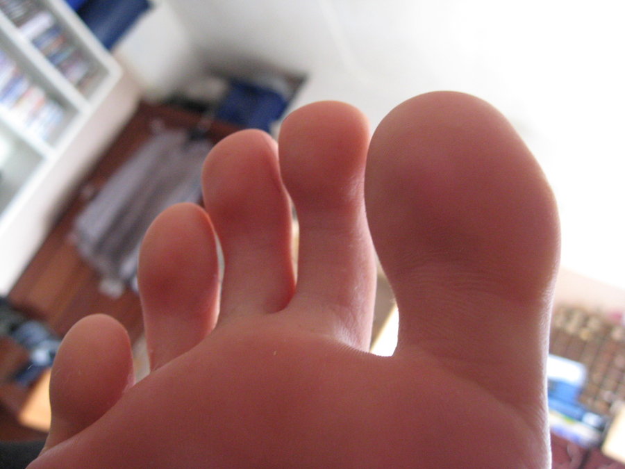 toes