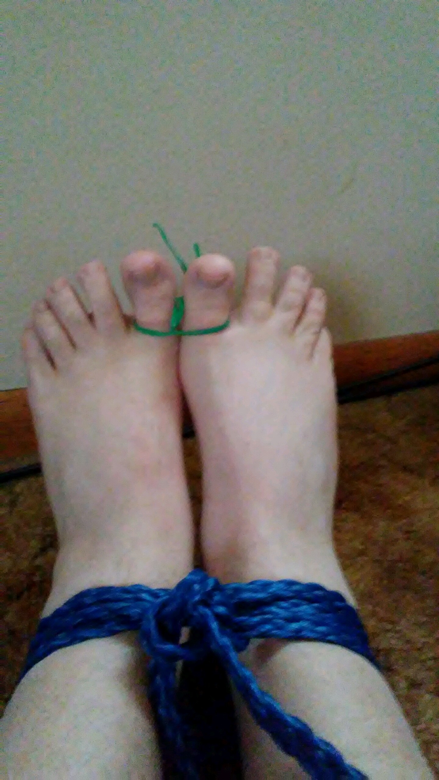 toes