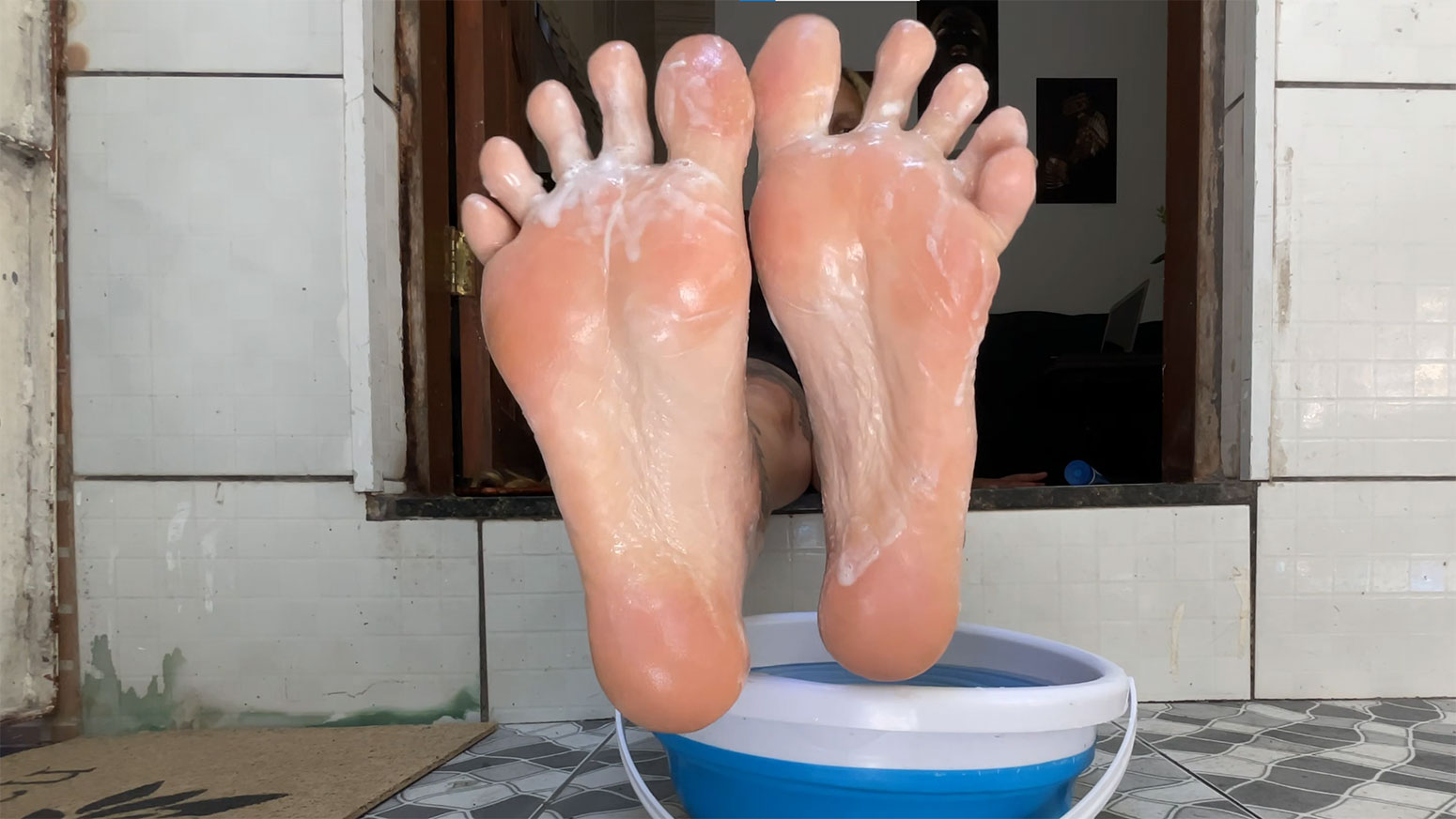 Bath-for-Her-Soles.jpg