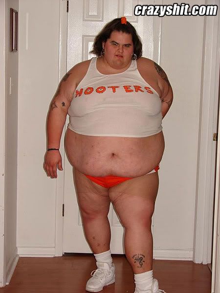 110308_fat_woman_hooters.jpg