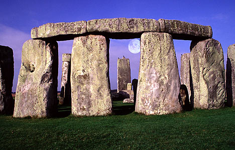 stonehenge2.jpg